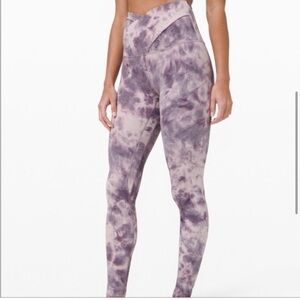 Lightly worn Lululemon Align Diamond Dye Leggins